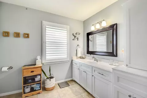 Bath - 122 Four Master Road Rd, Freeport, TX 77541 photo 3 of 4