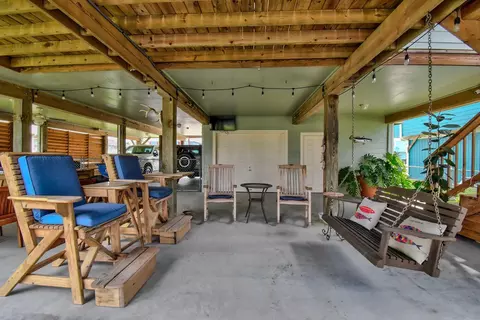 Exterior - 122 Four Master Road Rd, Freeport, TX 77541 photo 5 of 10