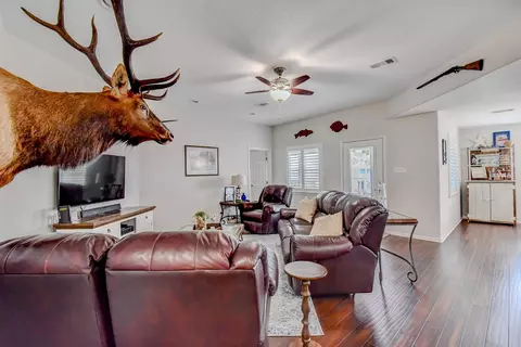 Living - 122 Four Master Road Rd, Freeport, TX 77541 photo 2 of 5