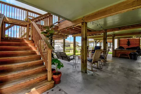 Exterior - 122 Four Master Road Rd, Freeport, TX 77541 photo 7 of 10