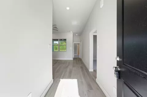 Entry Way - 2522 16th St, Hempstead, TX 77445 photo 1 of 3