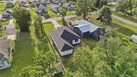 View/Area - 2522 16th St, Hempstead, TX 77445 photo 3 of 5