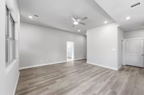 Living - 2522 16th St, Hempstead, TX 77445 photo 4 of 4