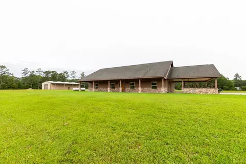 114 Holmes Rd, Lumberton, TX 77657