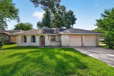 9702 Hillis St, Houston, TX 77078