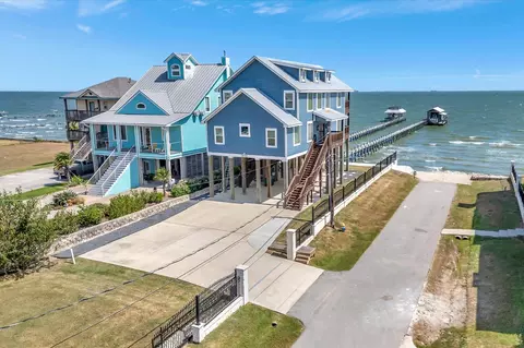 1800 Todville Rd, Seabrook, TX 77586