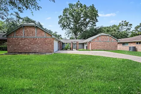 12615 Amado Dr, Houston, TX 77065