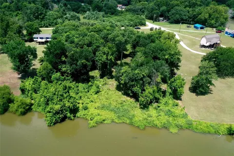 247 Fishermans Trl, Huntsville, TX 77320