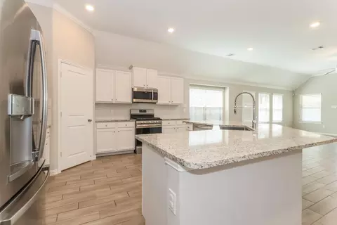 Kitchen - 3332 Rolling View Ct, Conroe, TX 77301 photo 1 of 2