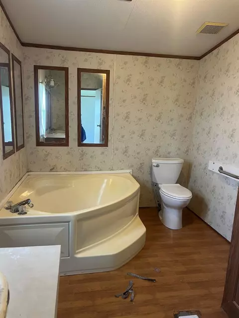 Bath - 16268 Wrangler Ave, Conroe, TX 77302 photo 2 of 4