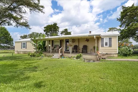 7300 Goehring Rd, Ledbetter, TX 78946 photo 8