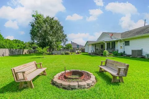 3524 Charles Ave, Pearland, TX 77584