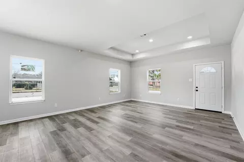 Living - 3789 Piney Pt, Conroe, TX 77301 photo 2 of 4