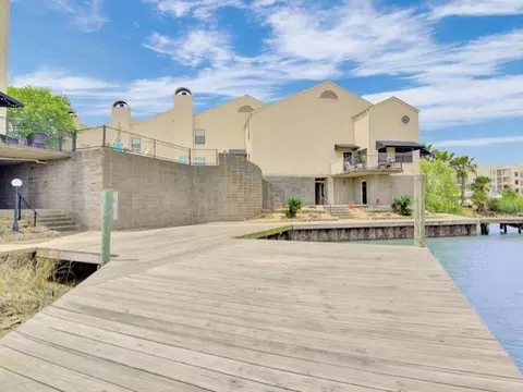 1140 Marina Bay Dr #110A, Kemah, TX 77565