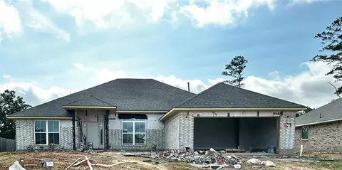 4325 Karam Lndg, Dickinson, TX 77539