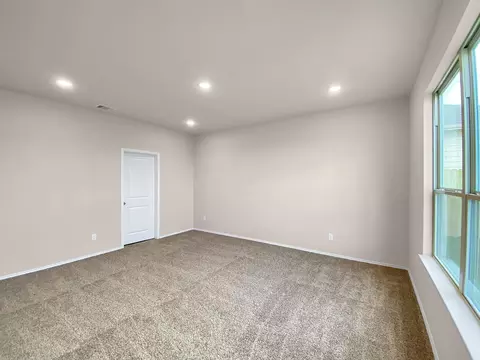 Living - 13071 Clearview Dr, Willis, TX 77318 photo 2 of 3