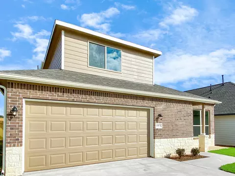 Exterior - 13071 Clearview Dr, Willis, TX 77318 photo 2 of 5