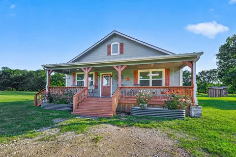 2240 Meyer Rd, Beasley, TX 77417