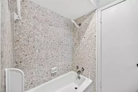 Bath - 6302 Meadowtrace Dr, Spring, TX 77389 photo 8 of 9