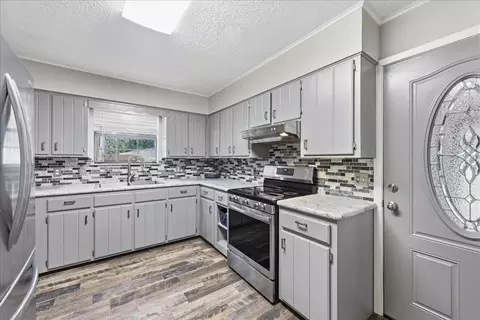 Kitchen - 11065 Interstate 10 E, Orange, TX 77630 photo 1 of 3