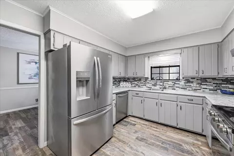 Kitchen - 11065 Interstate 10 E, Orange, TX 77630 photo 2 of 3