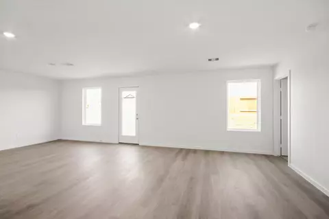 Living - 946 Sutherland Falls St, Conroe, TX 77303 photo 2 of 2