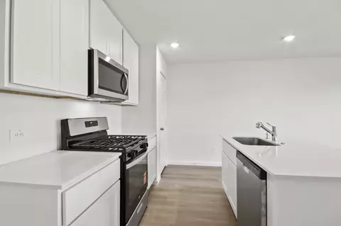 Kitchen - 946 Sutherland Falls St, Conroe, TX 77303 photo 1 of 1