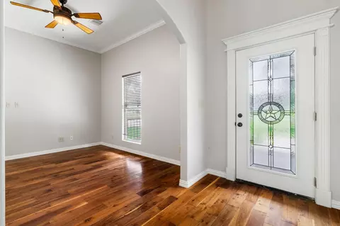 Entry Way - 14742 Cypress Dr, Conroe, TX 77302 photo 1 of 2