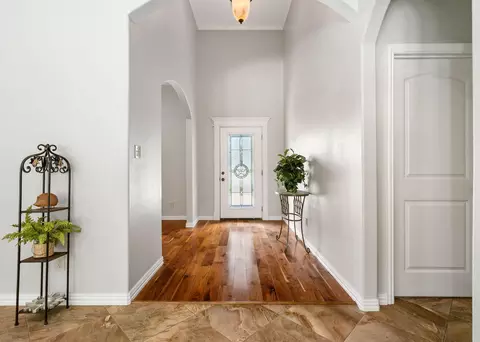 Entry Way - 14742 Cypress Dr, Conroe, TX 77302 photo 2 of 2