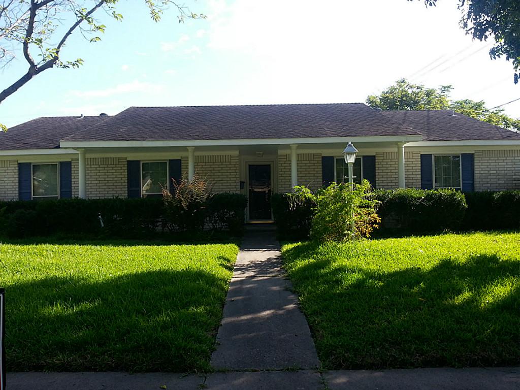 8927 Sharpcrest St, Houston, TX 77036 photo 1