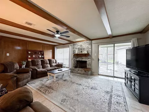 3210 Highland Laurels Dr, Kingwood, TX 77345