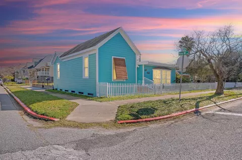 1302 15th St, Galveston, TX 77550