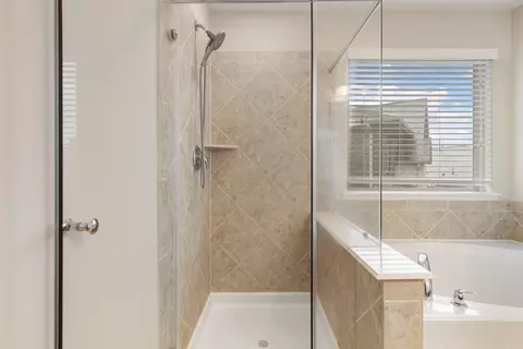 Bath - 7130 Edwanna Ln, Spring, TX 77389 photo 2 of 3