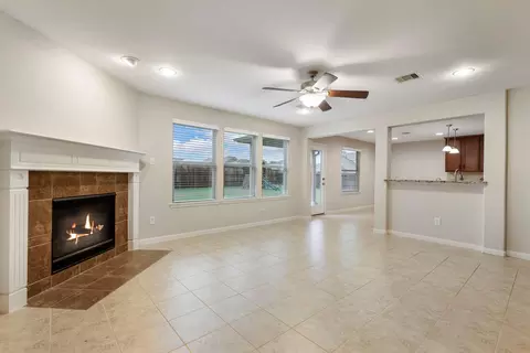 Living - 7130 Edwanna Ln, Spring, TX 77389 photo 3 of 3