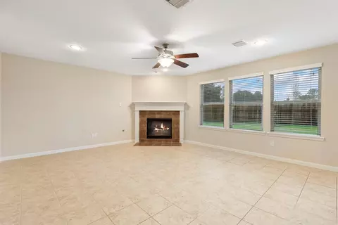 Living - 7130 Edwanna Ln, Spring, TX 77389 photo 2 of 3