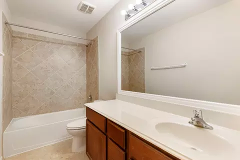 Bath - 7130 Edwanna Ln, Spring, TX 77389 photo 3 of 3