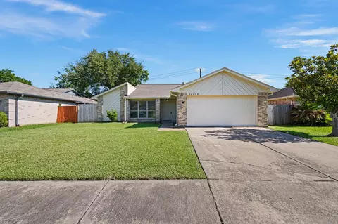 14023 Old Village Ln, Sugar Land, TX 77498