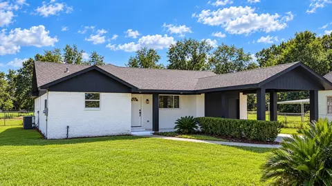 1305 Hale St, Beaumont, TX 77703
