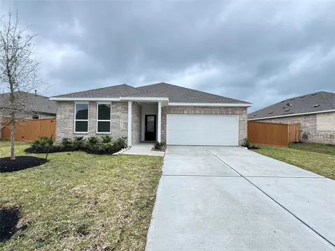 13320 Harbor Point Dr, Texas City, TX 77568