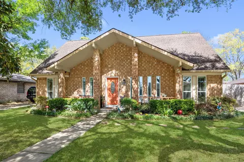 9823 Sageaspen Ln, Houston, TX 77089
