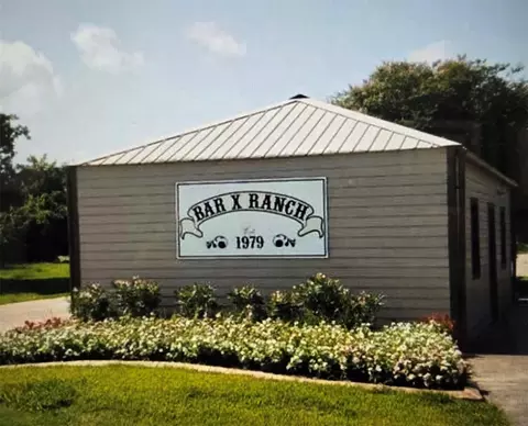 212 Middle Bayou Trl, Angleton, TX 77515