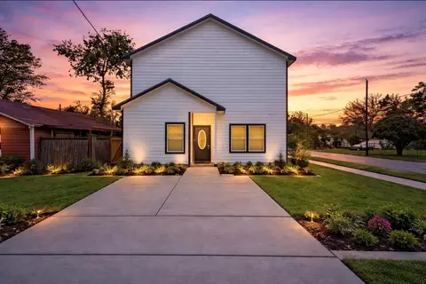 7989 Sunbury St, Houston, TX 77028