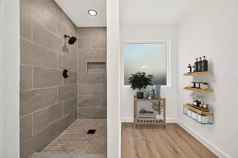 Bath - 2231 Rolling Glen Dr, Spring, TX 77373 photo 1 of 3