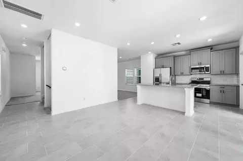 Entry Way - 14970 Eagle Feather Dr, Houston, TX 77090 photo 3 of 3