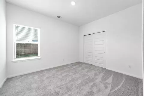 Bedroom - 14970 Eagle Feather Dr, Houston, TX 77090 photo 2 of 8