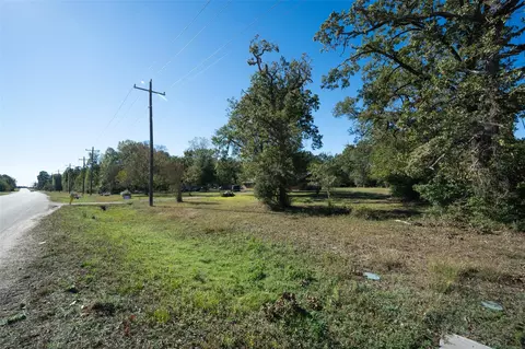 10023 Airport Rd, Conroe, TX 77303