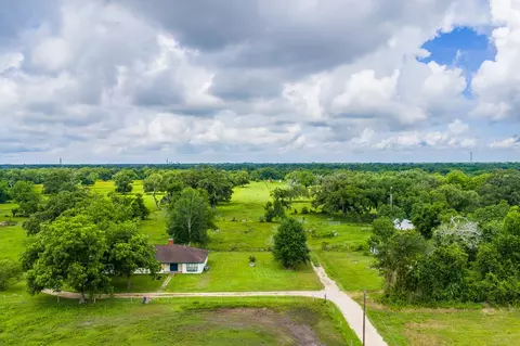 8854 Fm 524 Rd, Sweeny, TX 77480