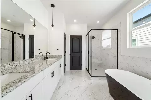 4305 Larkspur St, Houston, TX 77051