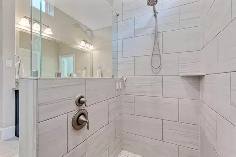 Bath - 31026 Fairfield Maple Trl, Spring, TX 77386 photo 2 of 5