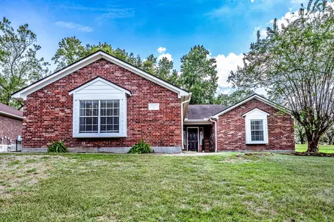 455 Cherry Hills Dr, Huntsville, TX 77340